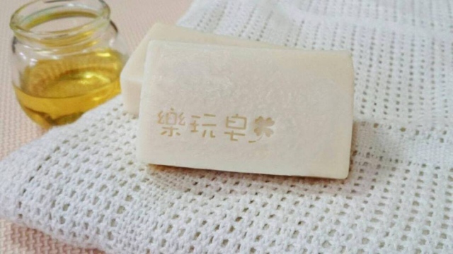 尤加利開心果髮皂